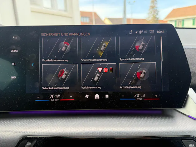 BMW X1 23i xDrive paddles M-SPORT PRO