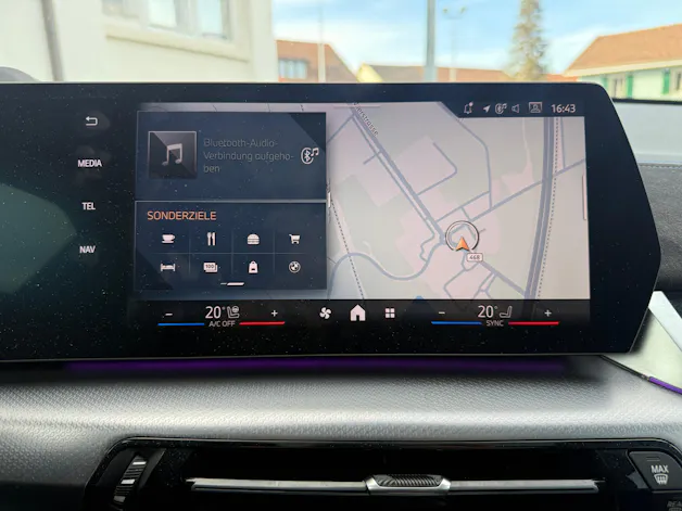 BMW X1 23i xDrive paddles M-SPORT PRO