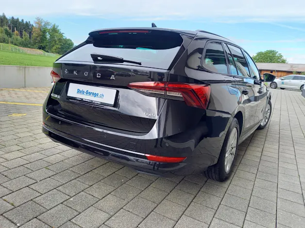 SKODA Octavia Combi 2.0 TDI DSG Ambition 4x4