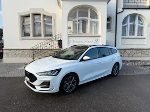 FORD Focus Station Wagon 1.0i EcoB Hybrid 155 ST-Line X