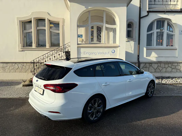FORD Focus Station Wagon 1.0i EcoB Hybrid 155 ST-Line X