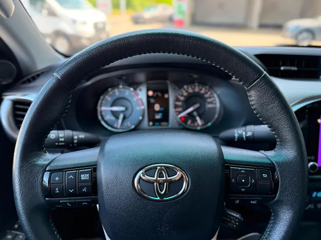Toyota Hilux 2.8D-4D MHEV Executive Double Cab 4x4 A