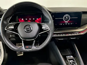SKODA Octavia Combi 2.0 TSI DSG RS