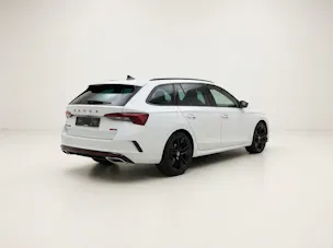 SKODA Octavia Combi 2.0 TSI DSG RS