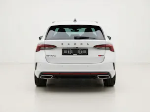 SKODA Octavia Combi 2.0 TSI DSG RS