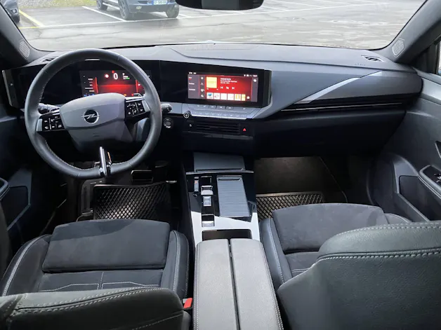 OPEL Astra 1.6 T PHEV 180 Swiss Plus