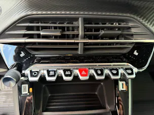 PEUGEOT 208 Elektrik Active Pack