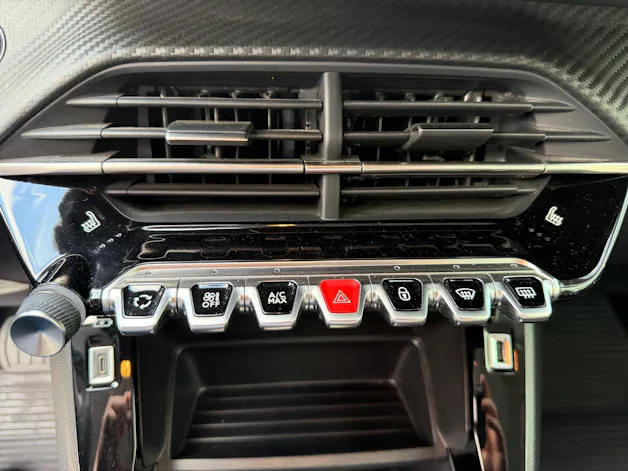 PEUGEOT 208 Elektrik Active Pack