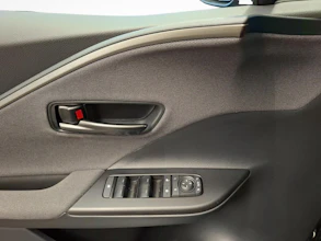 https://vehicle.imgix.net/4488888/5cddc65b-fc9d-4505-80fa-5816f8d05af9.jpg
