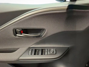 image du véhicule TOYOTA C-HR 2.0 PHEV Swiss Edition