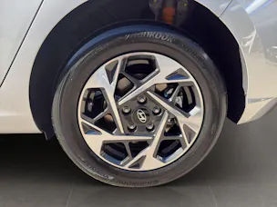HYUNDAI i30 1.6 T-GDi Amplia