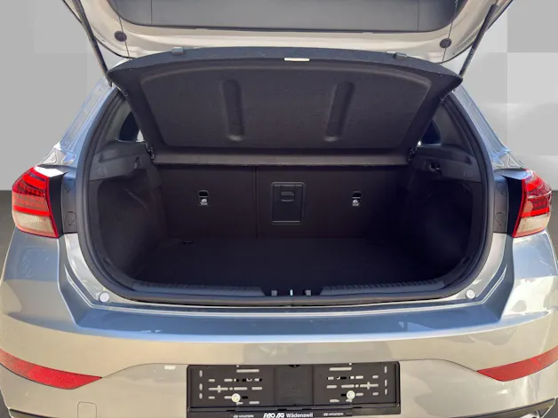 HYUNDAI i30 1.6 T-GDi Amplia