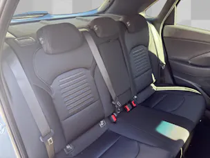 HYUNDAI i30 1.6 T-GDi Amplia
