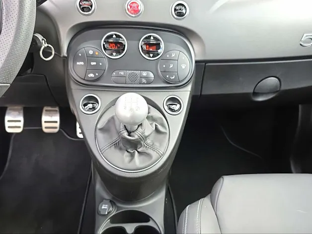 FIAT 595 Abarth 1.4 T-Jet 165 Turismo