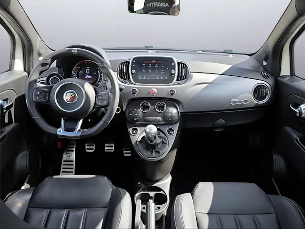FIAT 595 Abarth 1.4 T-Jet 165 Turismo