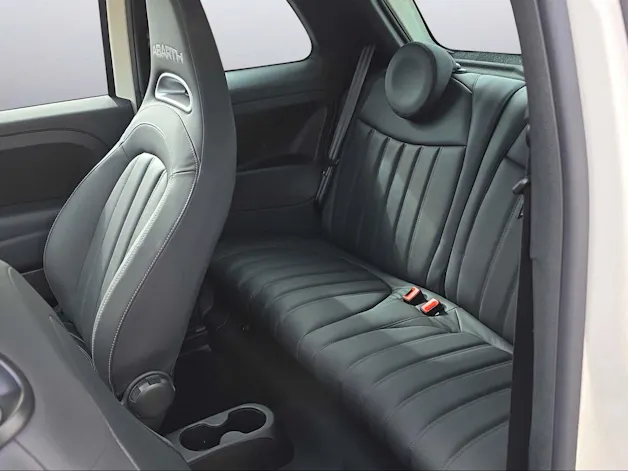 FIAT 595 Abarth 1.4 T-Jet 165 Turismo