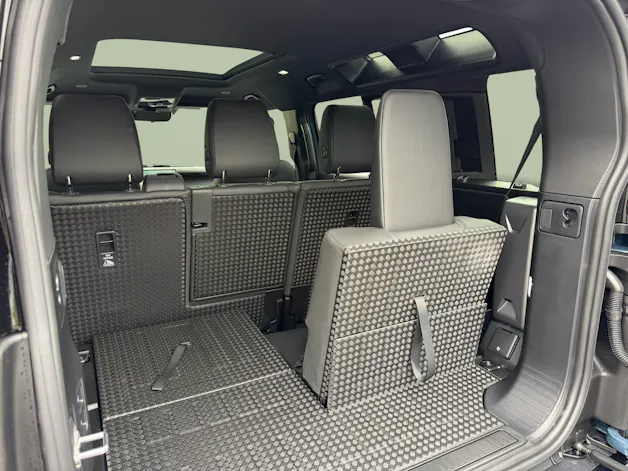 Land Rover Defender 110 3.0 D I6 350 X-Dynamic HSE