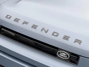 Land Rover Defender 110 3.0 D I6 350 X-Dynamic HSE