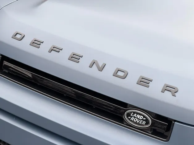 Land Rover Defender 110 3.0 D I6 350 X-Dynamic HSE