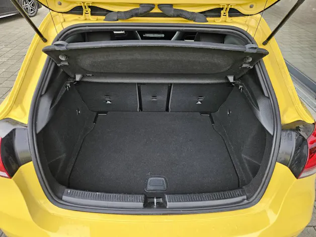 MERCEDES-BENZ A 200 4Matic AMG Line