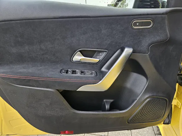 MERCEDES-BENZ A 200 4Matic AMG Line