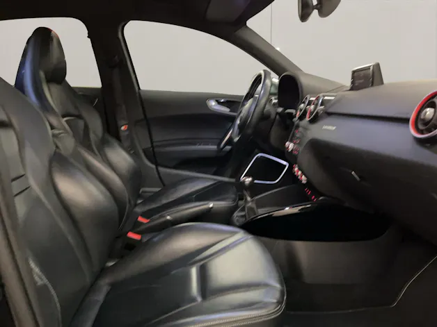 AUDI S1 Sportback 2.0 TFSI quattro