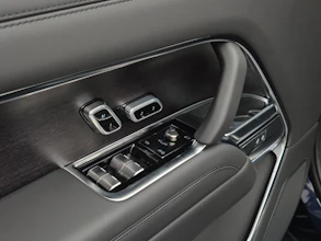 https://vehicle.imgix.net/4489060/87583003-77ea-4966-89a0-12971bca59cf.jpg