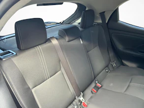 https://vehicle.imgix.net/4489110/ce7eadcc-6bfc-48f7-8cc9-695a07b23a98.jpg