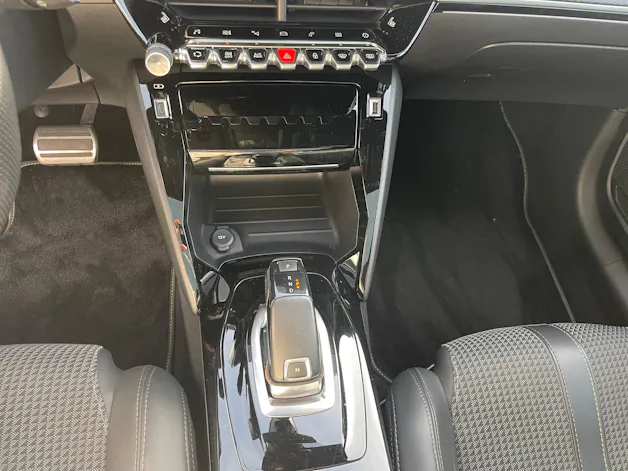 PEUGEOT 208 1.2 PureTech 100 GT Line