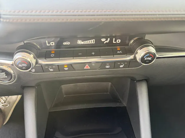 MAZDA 3 Hatchback 2.0 186 Revolution AWD