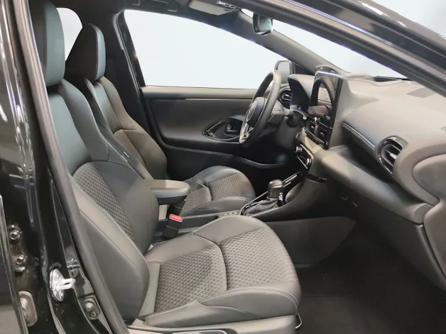 Toyota Yaris 1.5 VVT-i HSD Premium