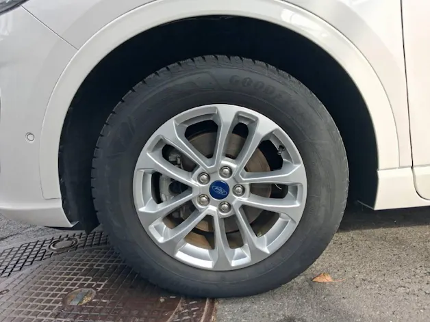 FORD Kuga 2.5 Plug-in Hybrid Vignale