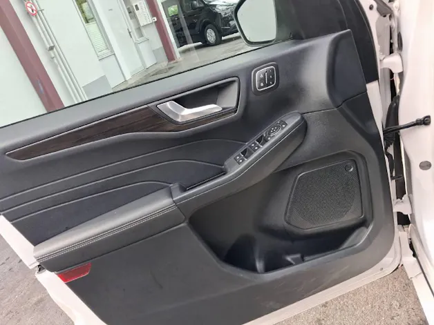 FORD Kuga 2.5 Plug-in Hybrid Vignale