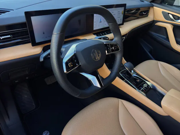 MG HS 1.5 PHEV Luxury