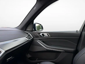 https://vehicle.imgix.net/4489357/a6d7f2d7-f215-4561-ae05-86a5aa569df6.jpg