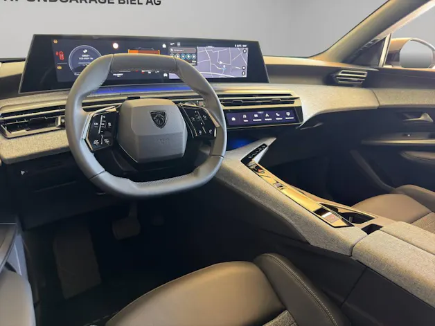 PEUGEOT 3008 1.2 Hybrid Business