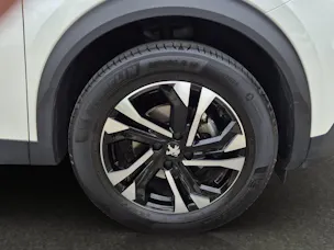 PEUGEOT 2008 1.2 PureTech 130 Allure