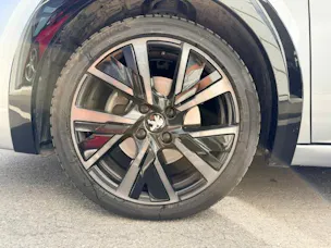 PEUGEOT 208 1.2 PureTech 100 GT