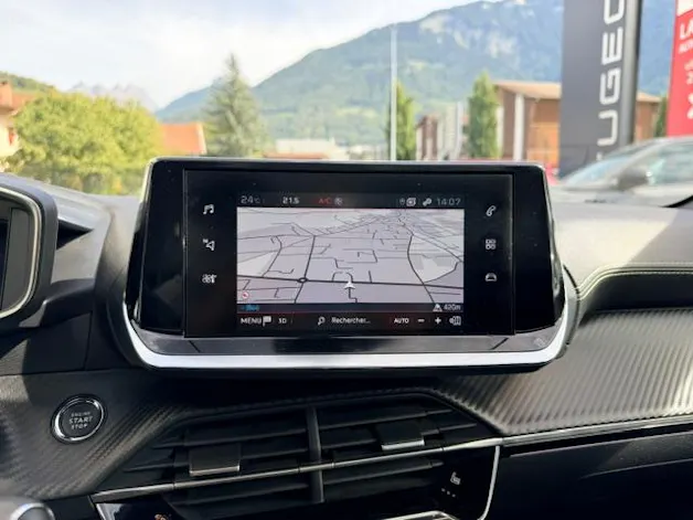 PEUGEOT 208 1.2 PureTech 100 GT