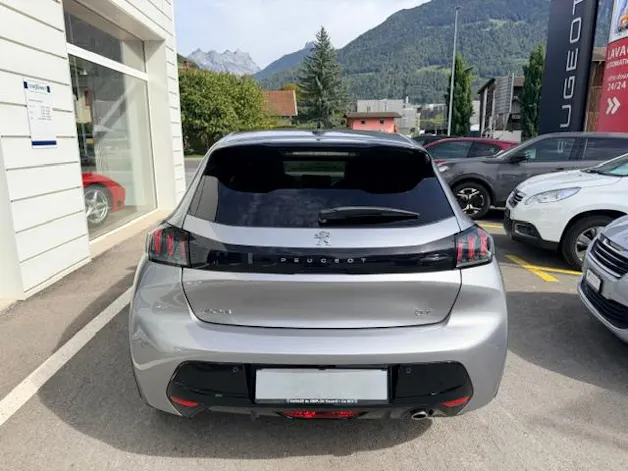 PEUGEOT 208 1.2 PureTech 100 GT