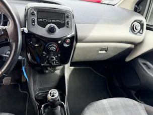 PEUGEOT 108 1.0 VTi Active Top S/S