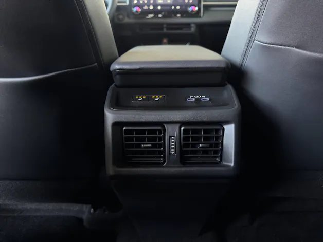 Subaru Solterra eV Luxury AWD