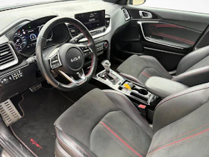https://vehicle.imgix.net/4489774/28e7ede5-cfbe-429b-a3a1-5af30cb1adb5.jpg