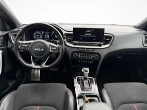 https://vehicle.imgix.net/4489774/6c2d9d49-1aa9-44d9-9f96-af1d8738fa97.jpg