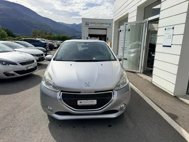 PEUGEOT 208 1.4 VTi Active