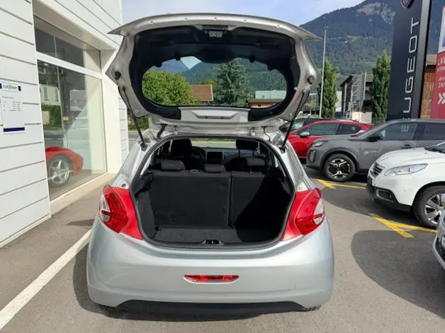 PEUGEOT 208 1.4 VTi Active