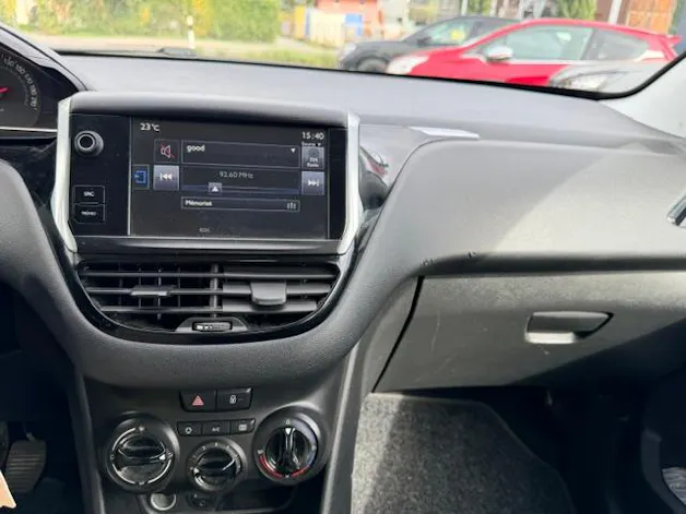 PEUGEOT 208 1.4 VTi Active