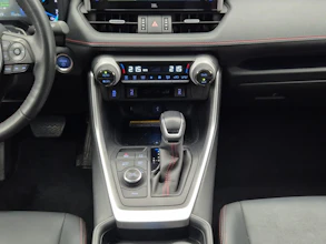 https://vehicle.imgix.net/4489814/5861623c-15f9-4fe9-b3c9-2493129652a6.jpg