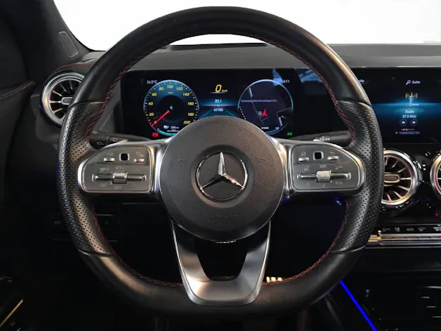 MERCEDES-BENZ EQA 350 AMG Line 4Matic