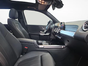 Fahrzeugbild MERCEDES-BENZ GLB 220 d 4MATIC AMG Line